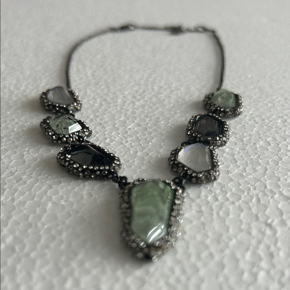 Elegant Green and Silver Necklace